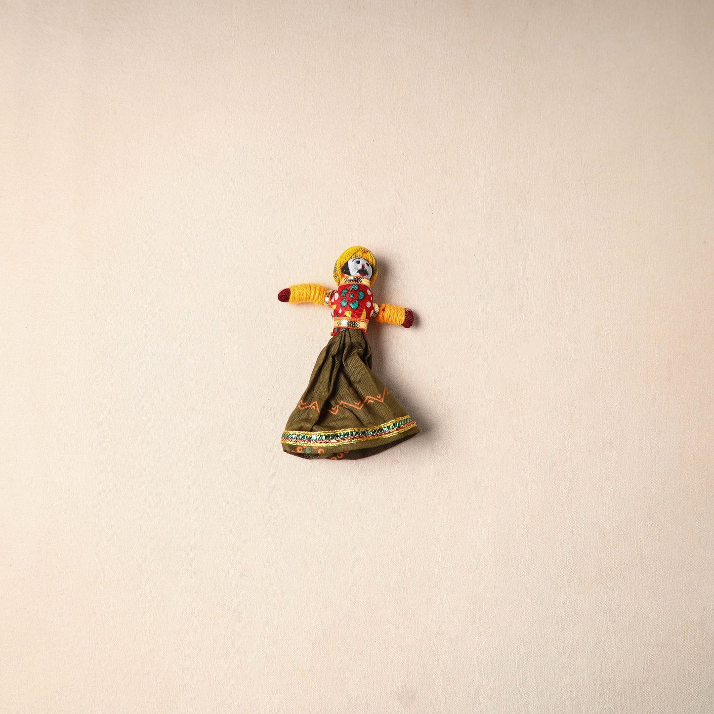 Multicolor - rajasthani puppet couple handmade magnet (set