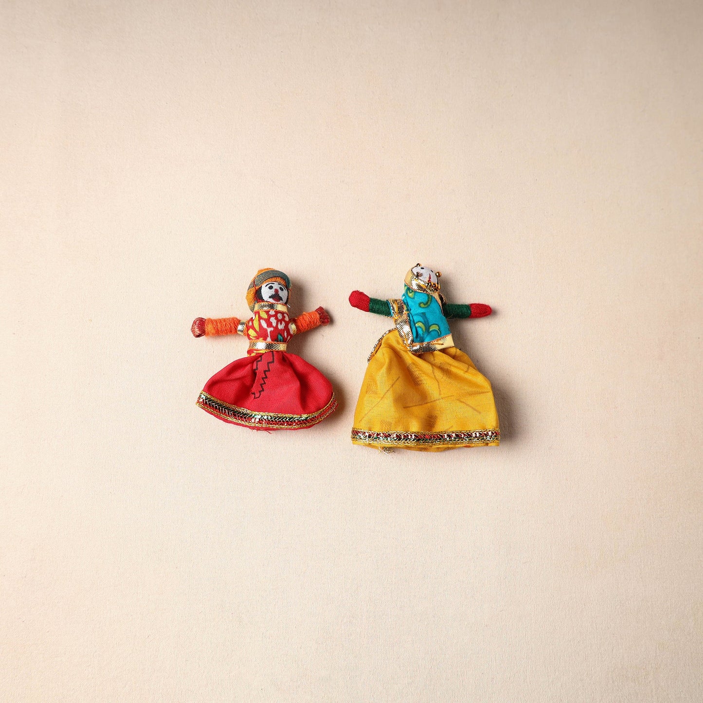 Multicolor - rajasthani puppet couple handmade magnet (set