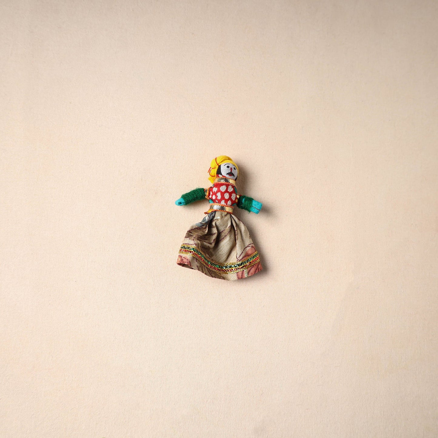 Multicolor - rajasthani puppet couple handmade magnet (set