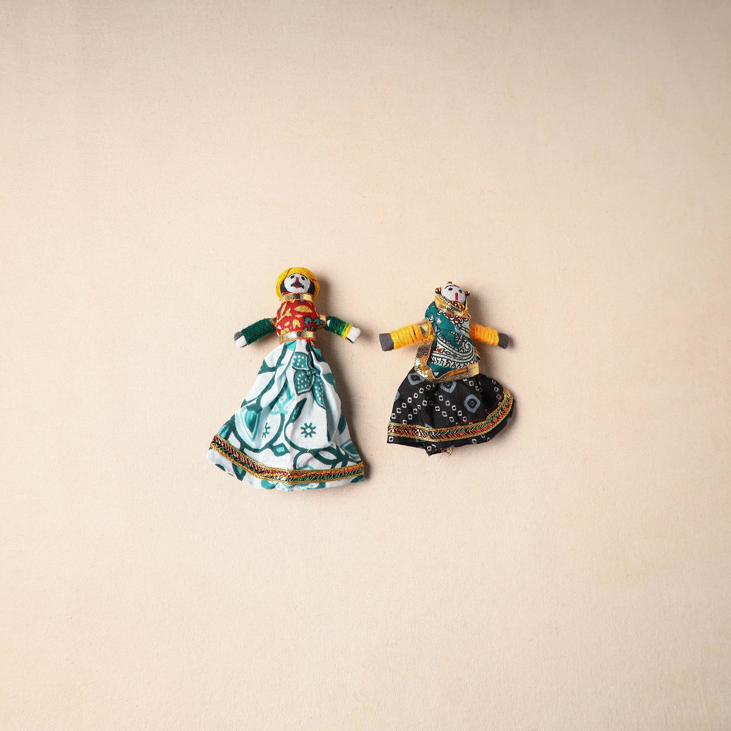 Multicolor - rajasthani puppet couple handmade magnet (set