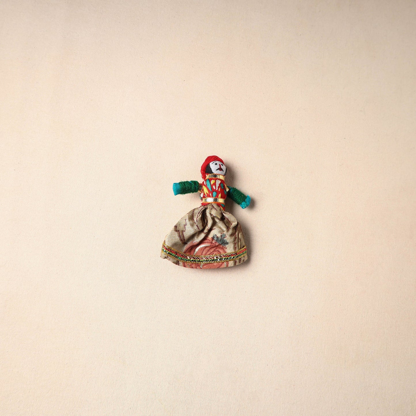 Multicolor - rajasthani puppet couple handmade magnet (set