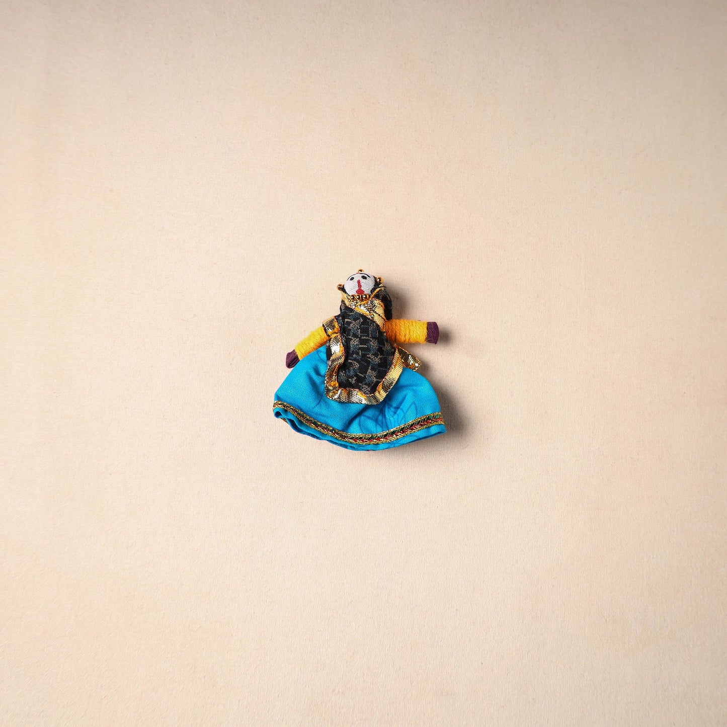 Multicolor - rajasthani puppet couple handmade magnet (set