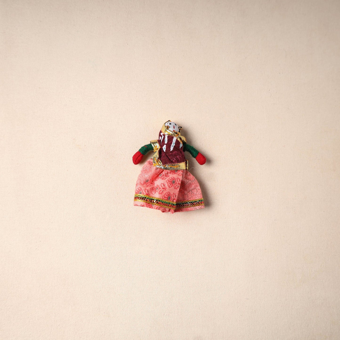 Multicolor - rajasthani puppet couple handmade magnet (set