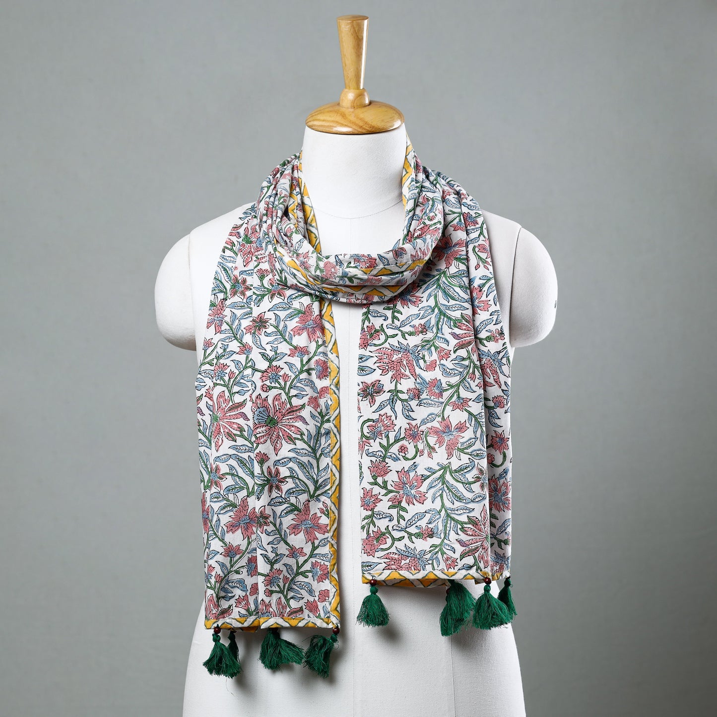 Sanganeri Block Printed Cotton Stole with Tassels Online at iTokri.com