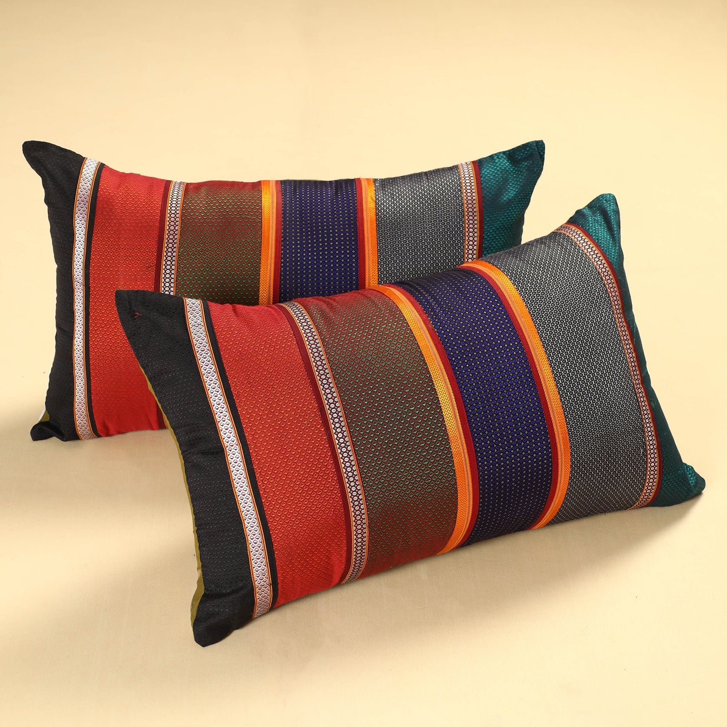 Set of 2 - Khun Patchwork Cotton Pillow Covers (25 x 15 in) 05