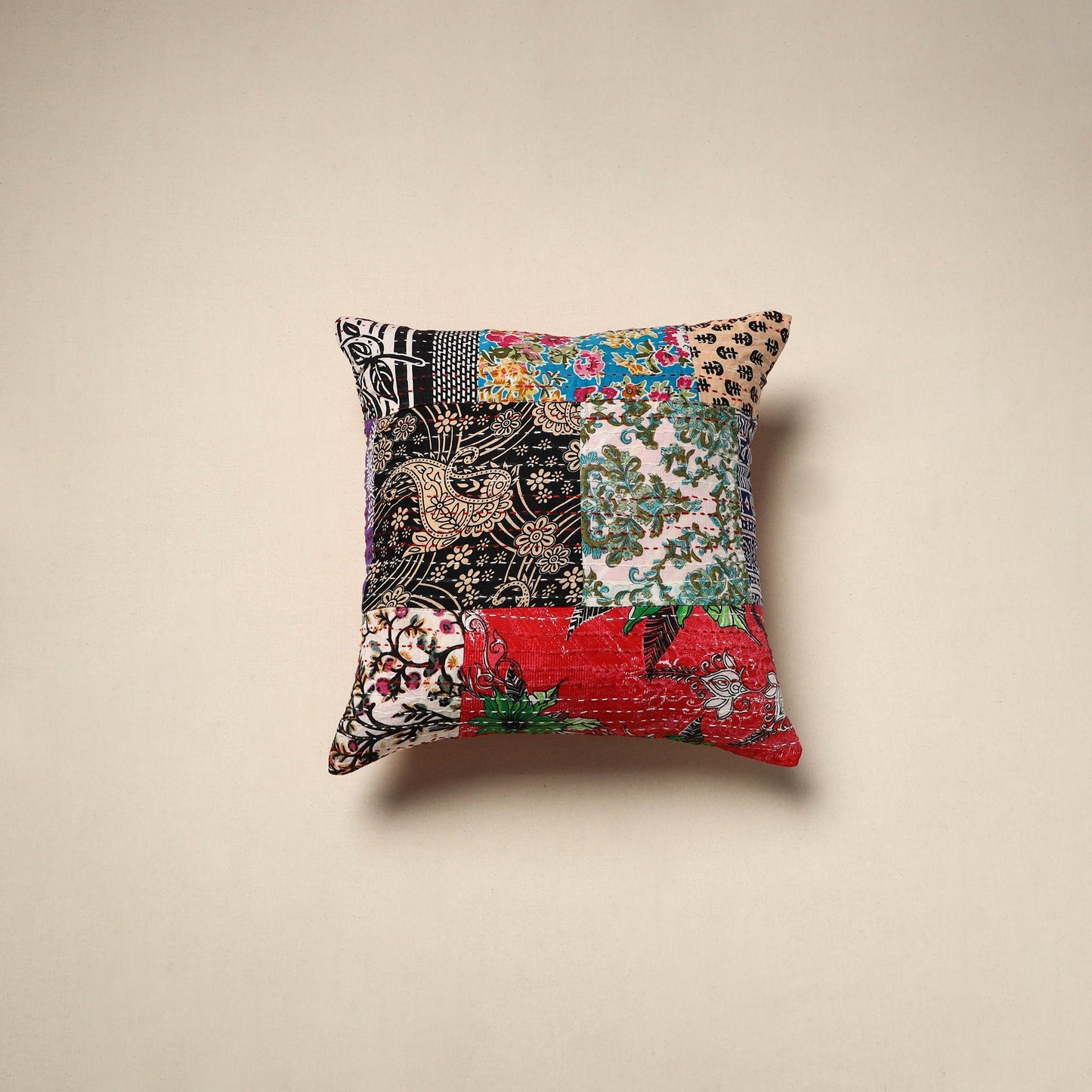 Tagai patchwork cushion cover (16 x 16 in) 45 - handcrafted