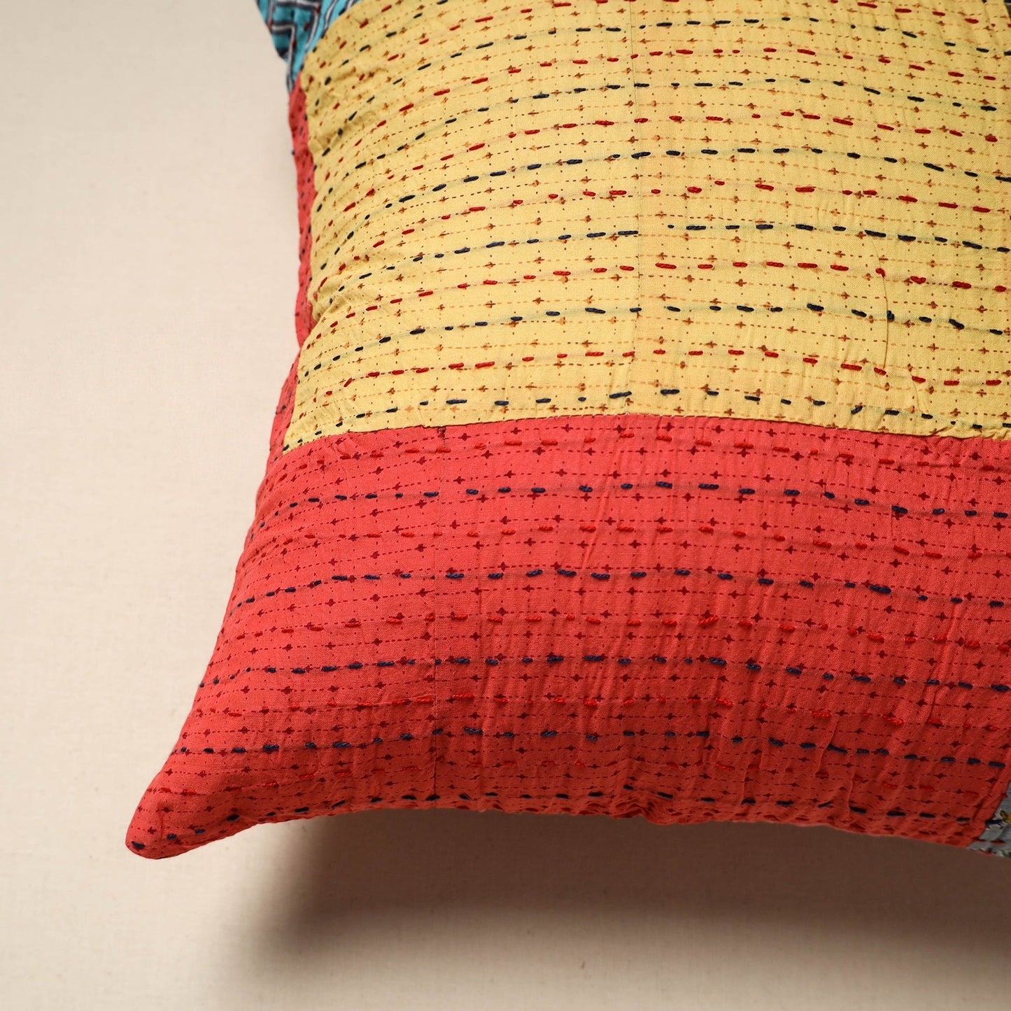 Tagai patchwork cushion cover (16 x 16 in) 48 - handcrafted