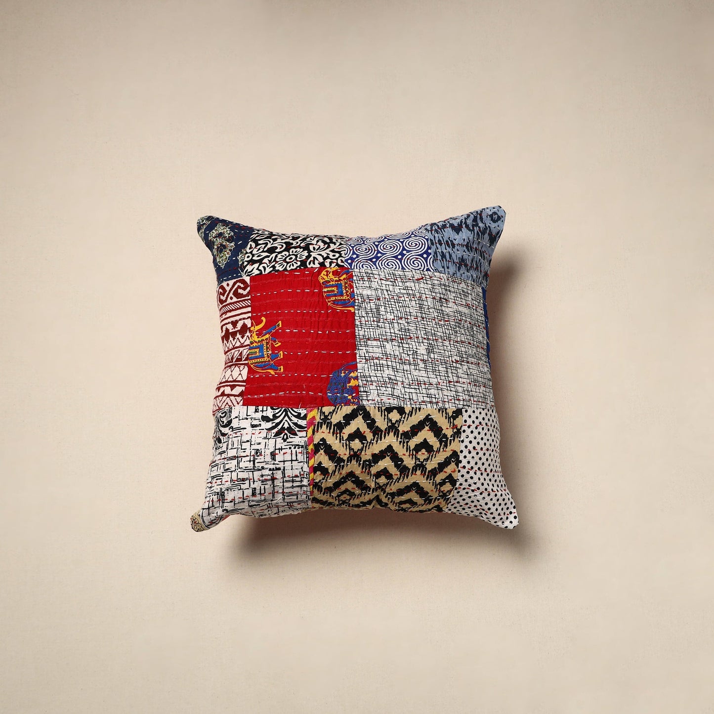 Tagai patchwork cushion cover (16 x 16 in) 53 - handcrafted