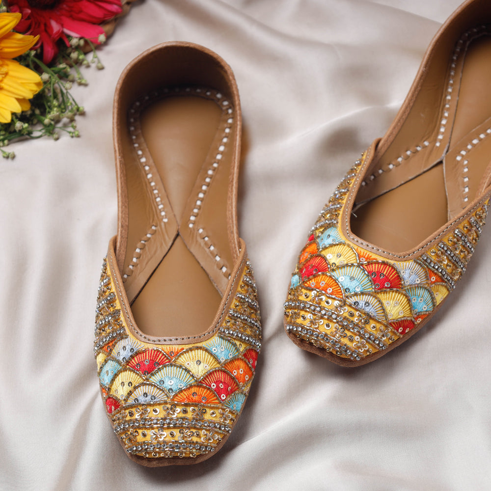 Multicolor Handstitched Embroidered Jutti