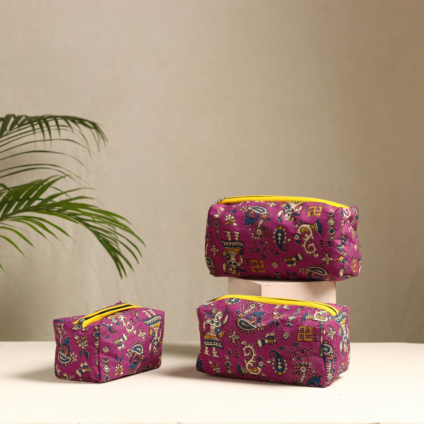 Handmade Cotton Toiletry Bag Online in India l iTokri