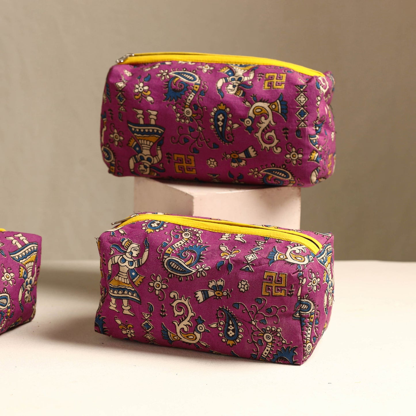 Handmade Cotton Toiletry Bag Online in India l iTokri