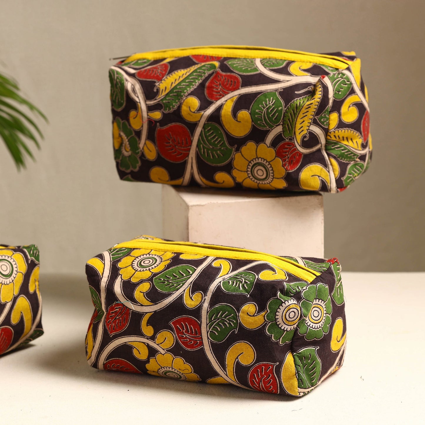 Handmade Cotton Toiletry Bag Online in India l iTokri