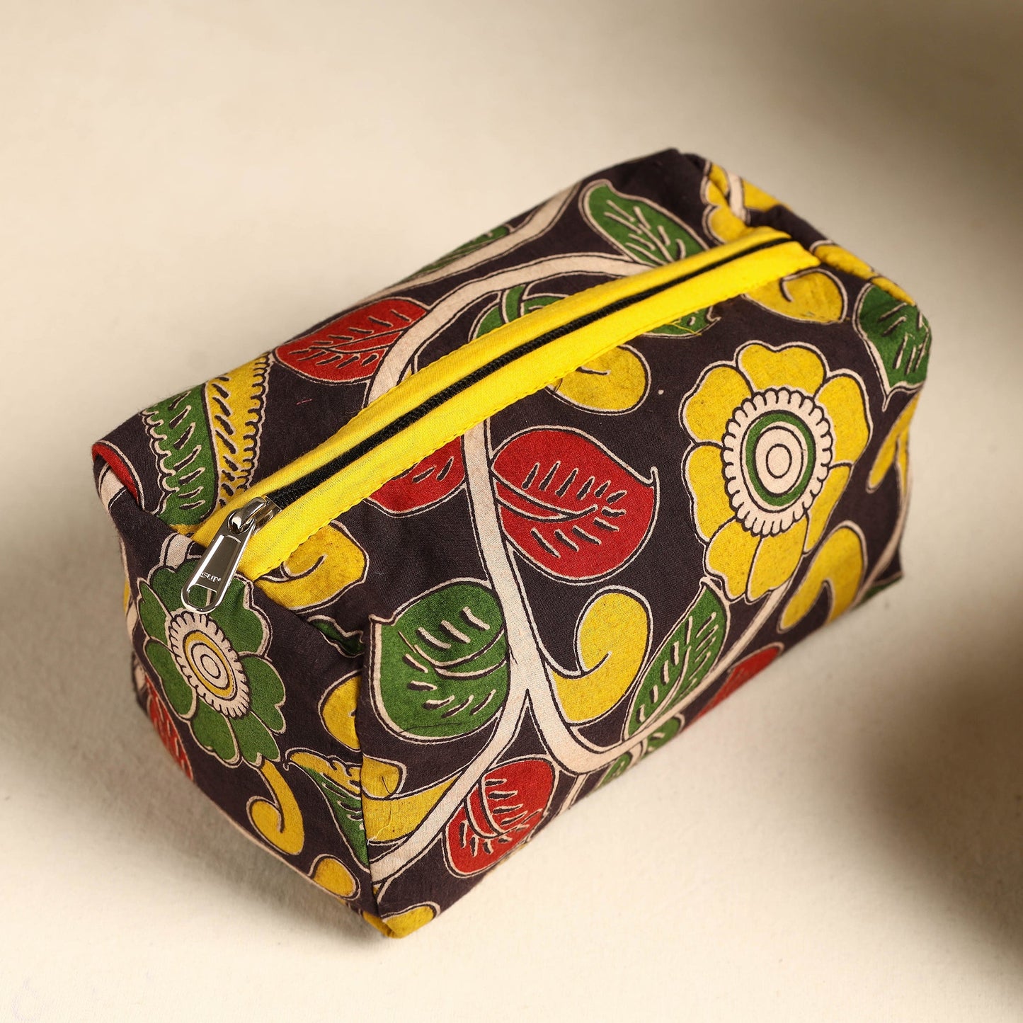 Handmade Cotton Toiletry Bag Online in India l iTokri