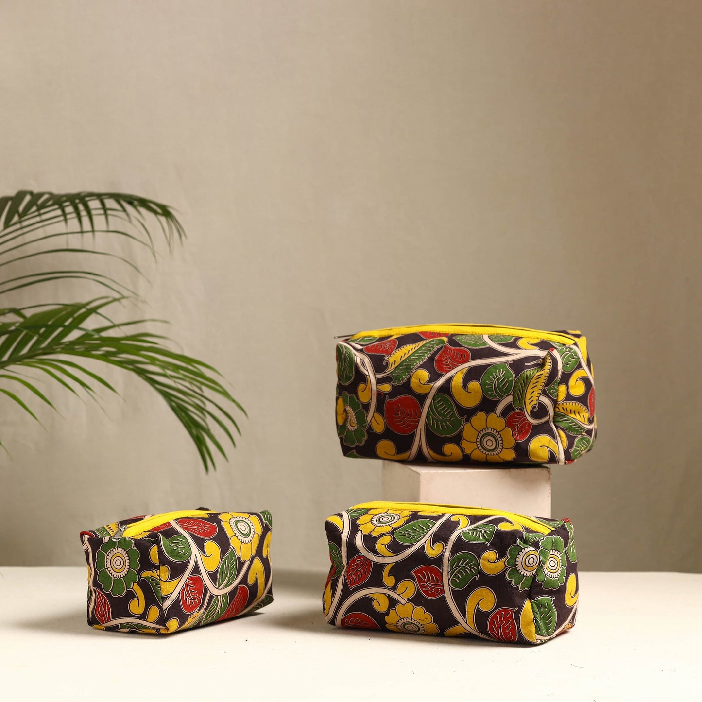 Handmade Cotton Toiletry Bag Online in India l iTokri