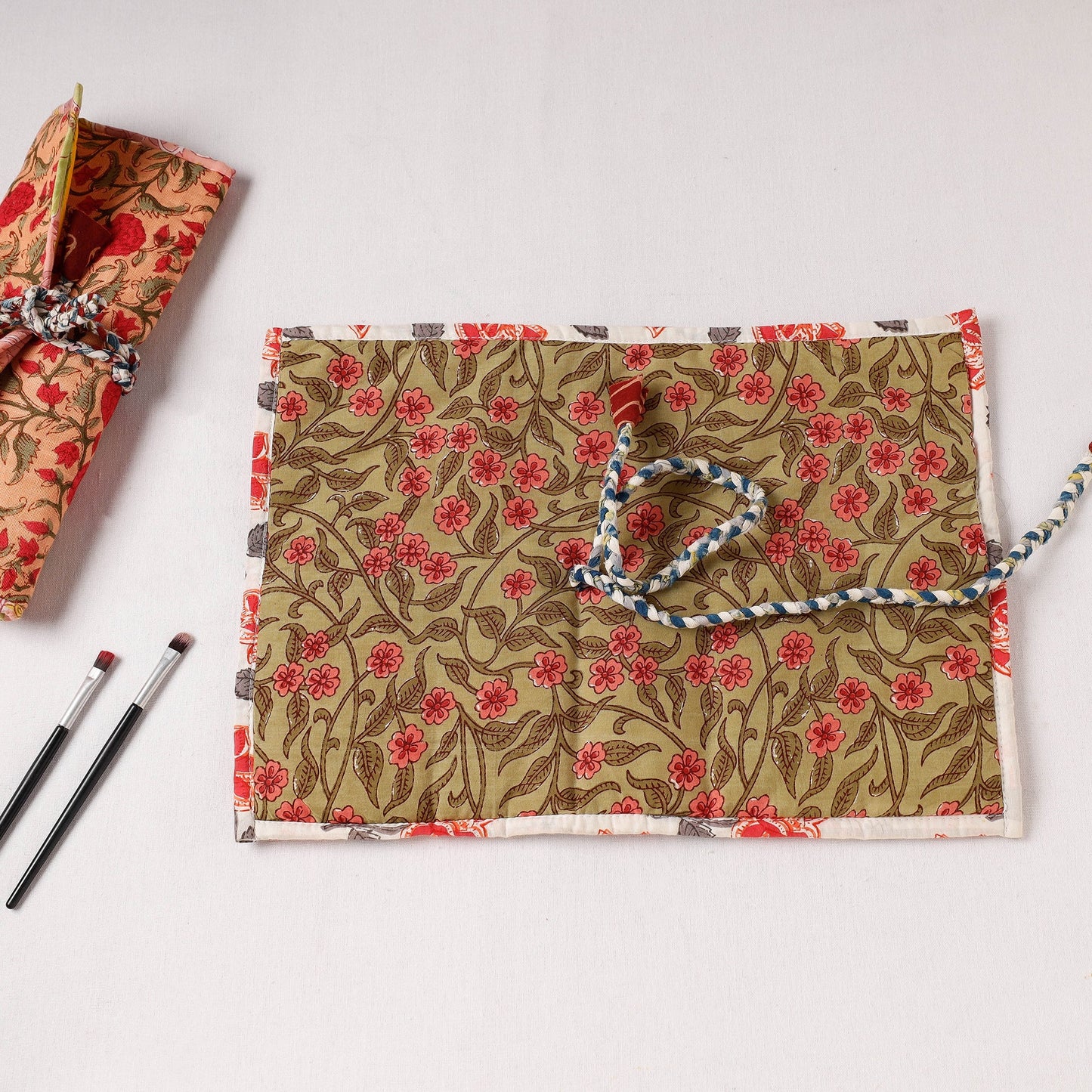 Multipurpose Segmented Storage Wrap PouchOnline