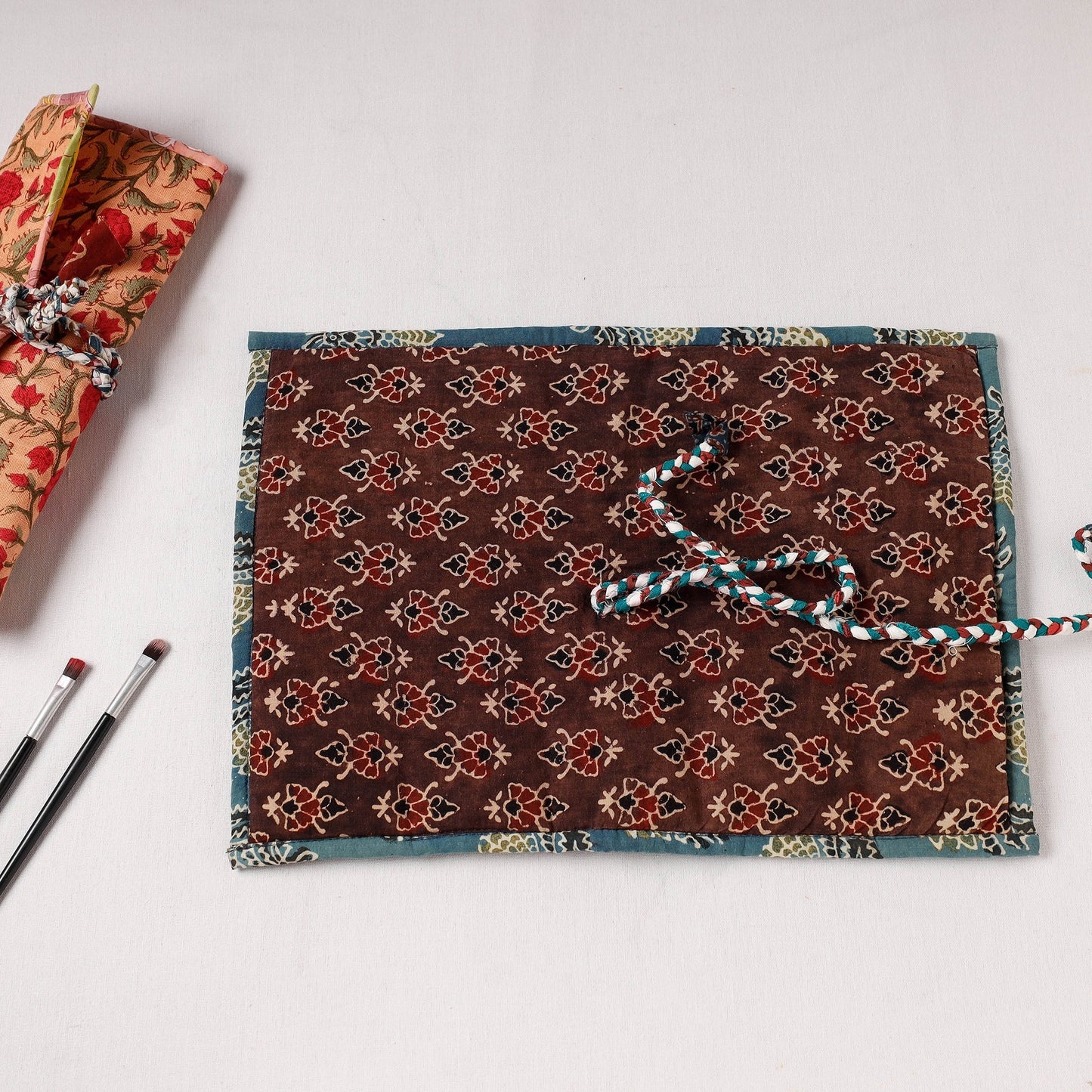 Multipurpose Segmented Storage Wrap PouchOnline