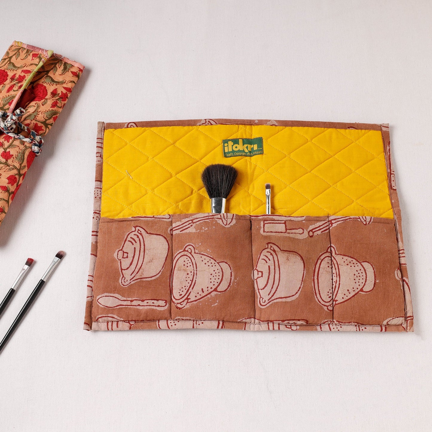 Multipurpose Segmented Storage Wrap PouchOnline