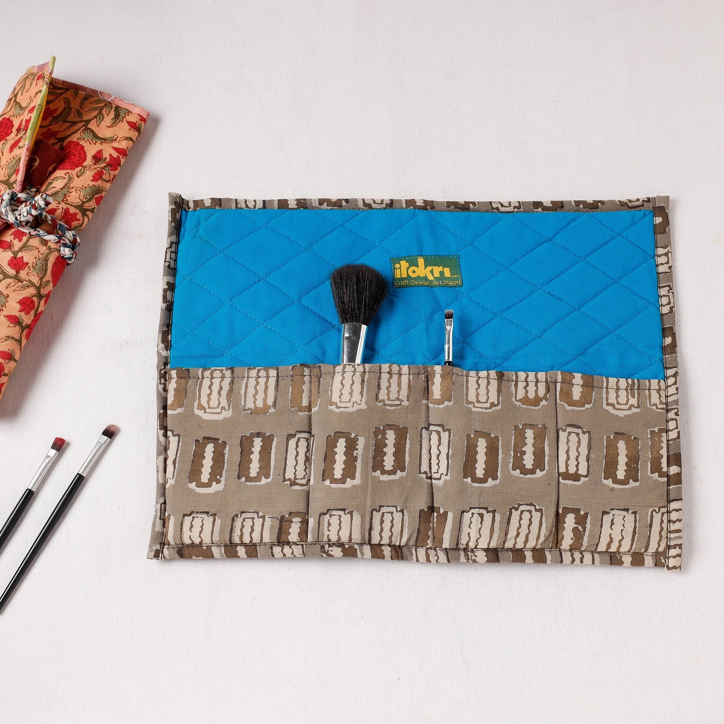 Multipurpose Segmented Storage Wrap PouchOnline