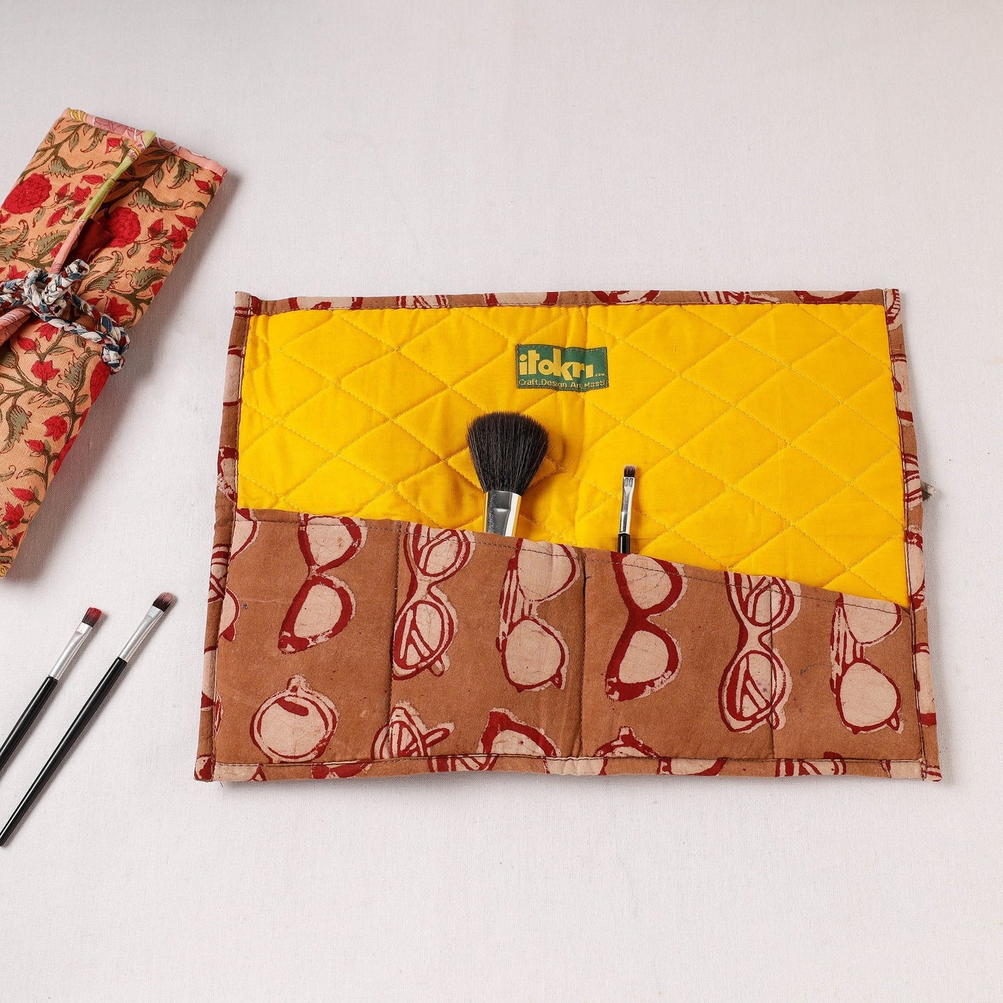 Multipurpose Segmented Storage Wrap PouchOnline