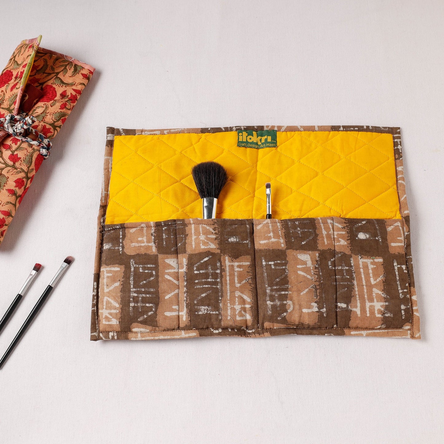 Multipurpose Segmented Storage Wrap PouchOnline