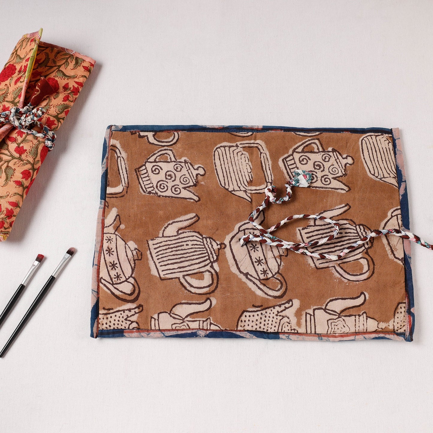 Multipurpose Segmented Storage Wrap PouchOnline