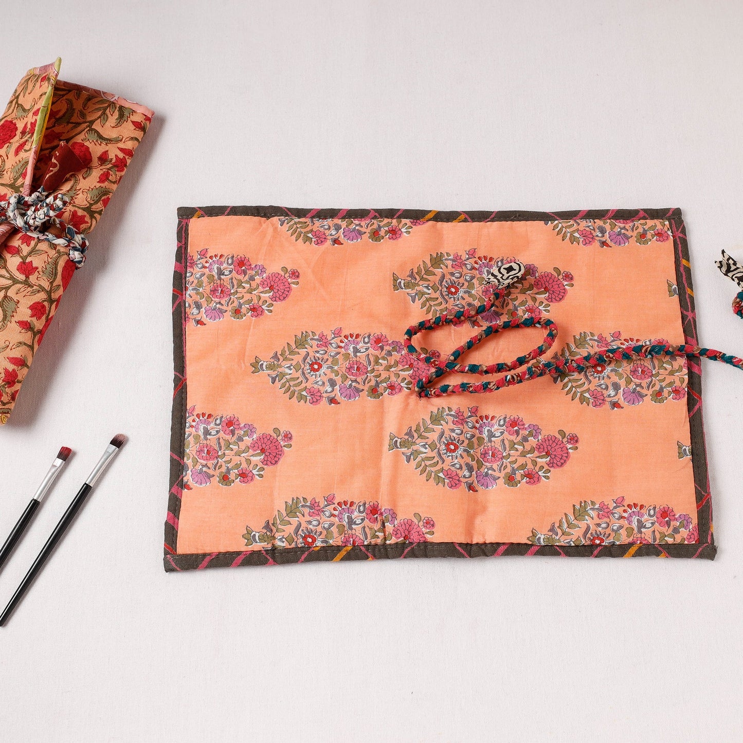 Multipurpose Segmented Storage Wrap PouchOnline