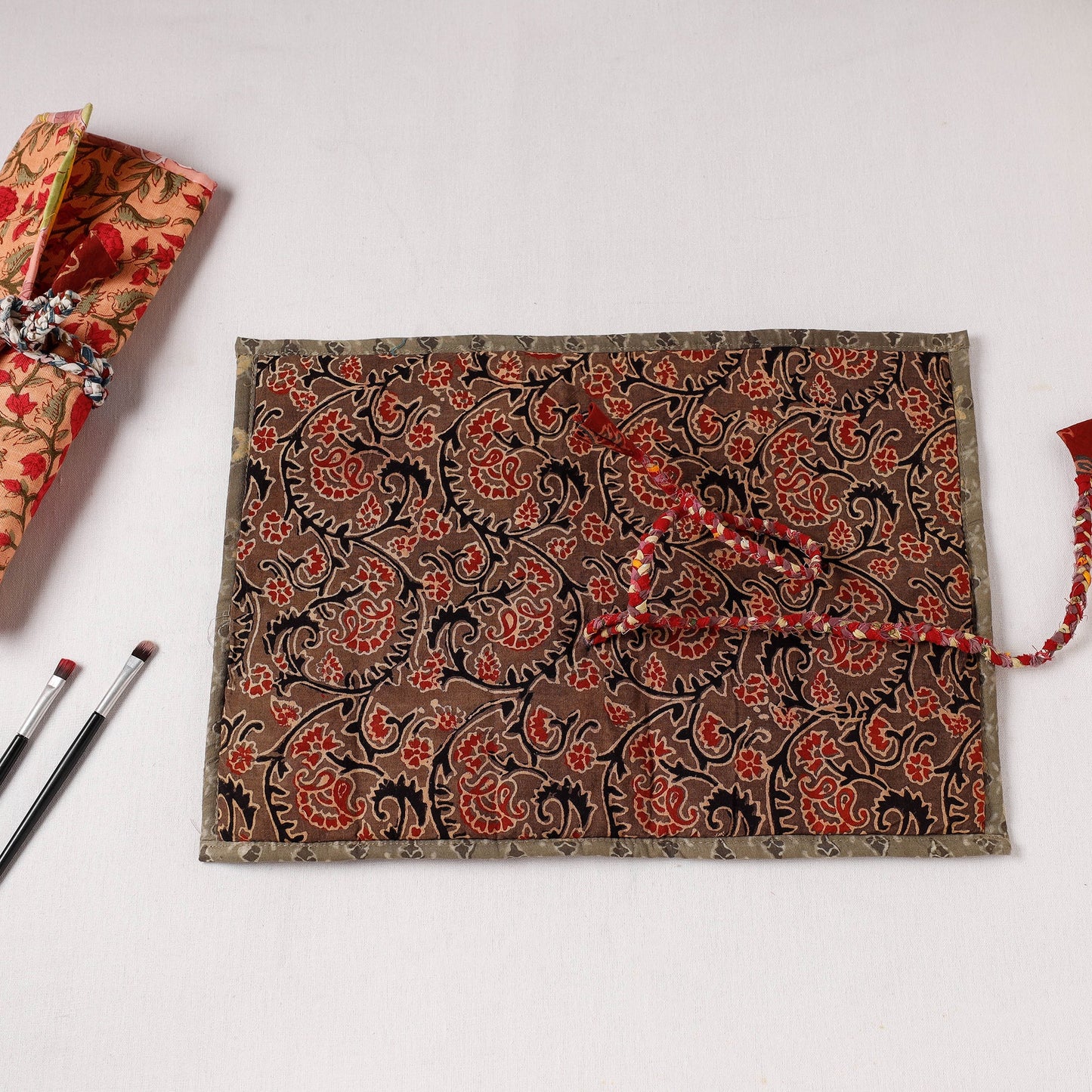 Multipurpose Segmented Storage Wrap PouchOnline
