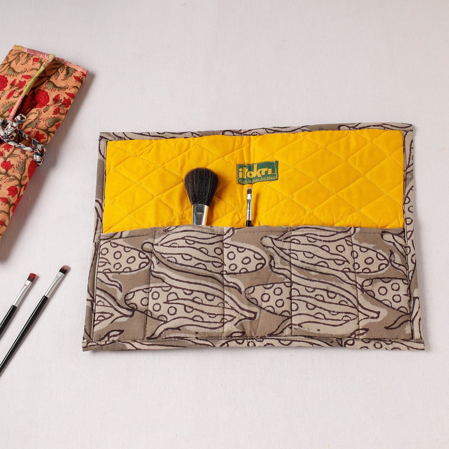 Multipurpose Segmented Storage Wrap PouchOnline