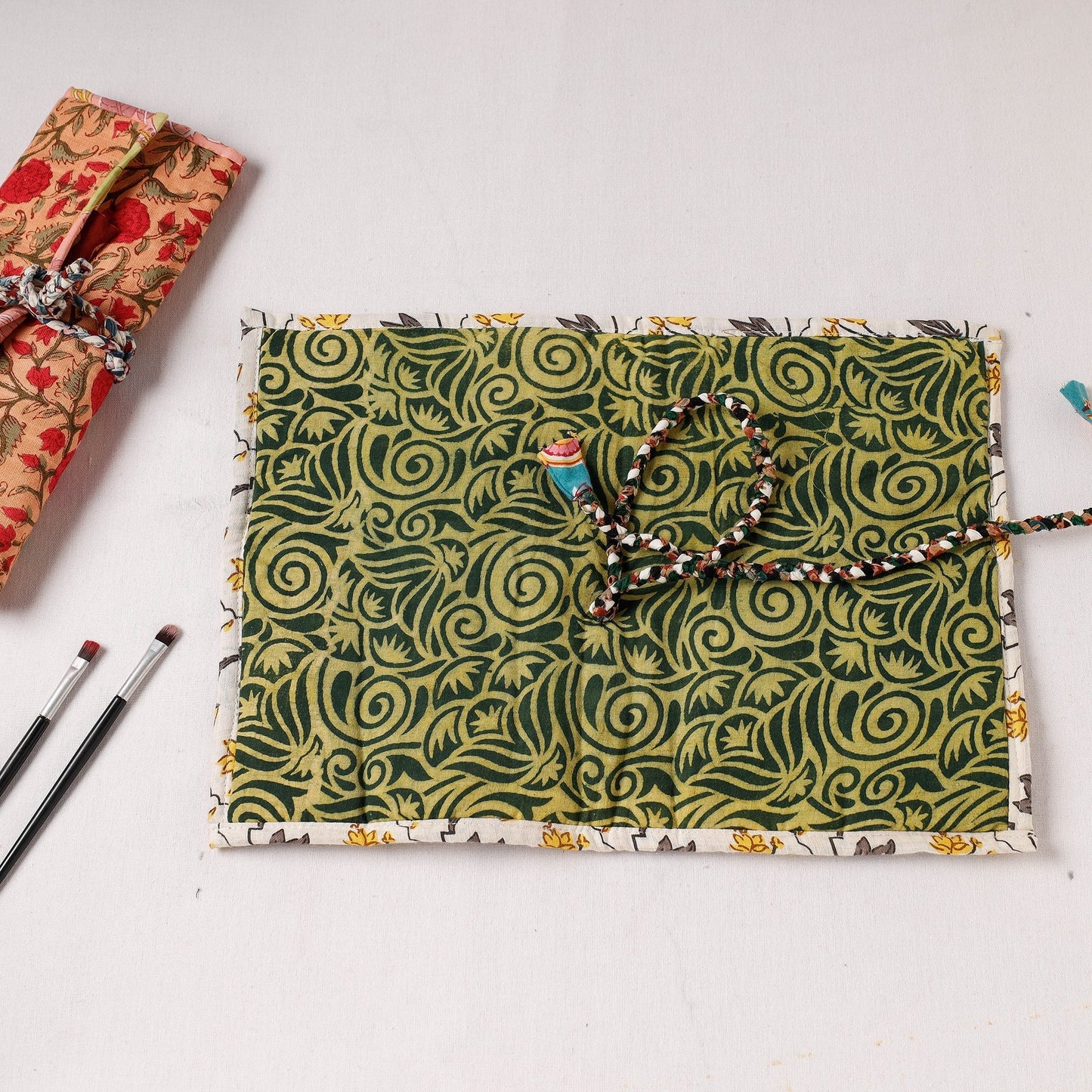 Multipurpose Segmented Storage Wrap PouchOnline