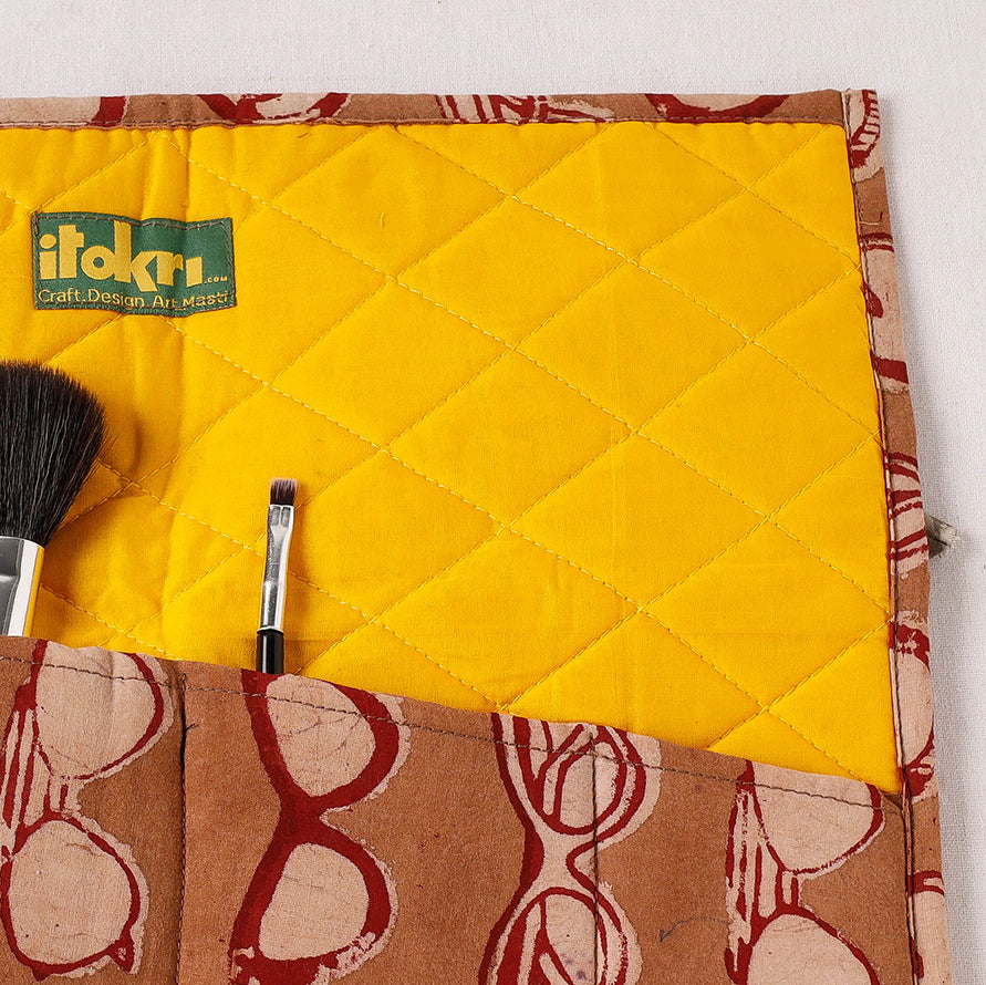 Multipurpose Segmented Storage Wrap PouchOnline