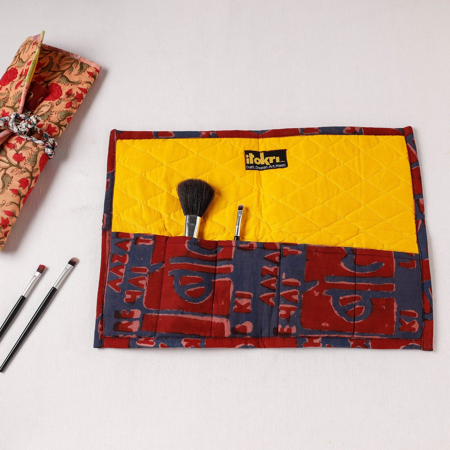Multipurpose Segmented Storage Wrap PouchOnline