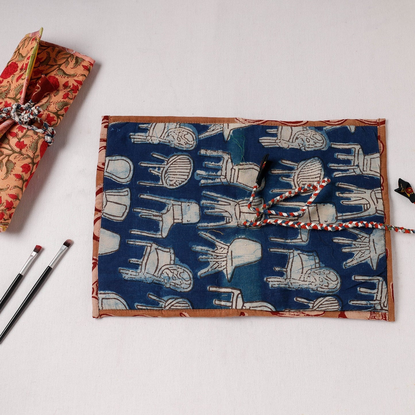 Multipurpose Segmented Storage Wrap PouchOnline