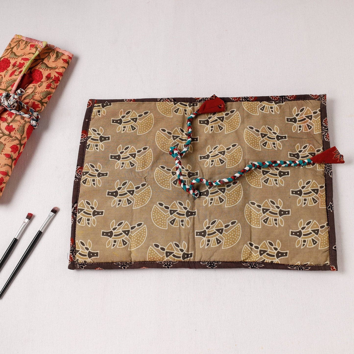 Multipurpose Segmented Storage Wrap PouchOnline