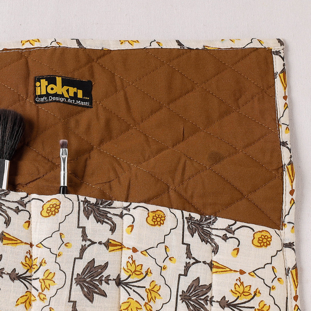 Multipurpose Segmented Storage Wrap PouchOnline