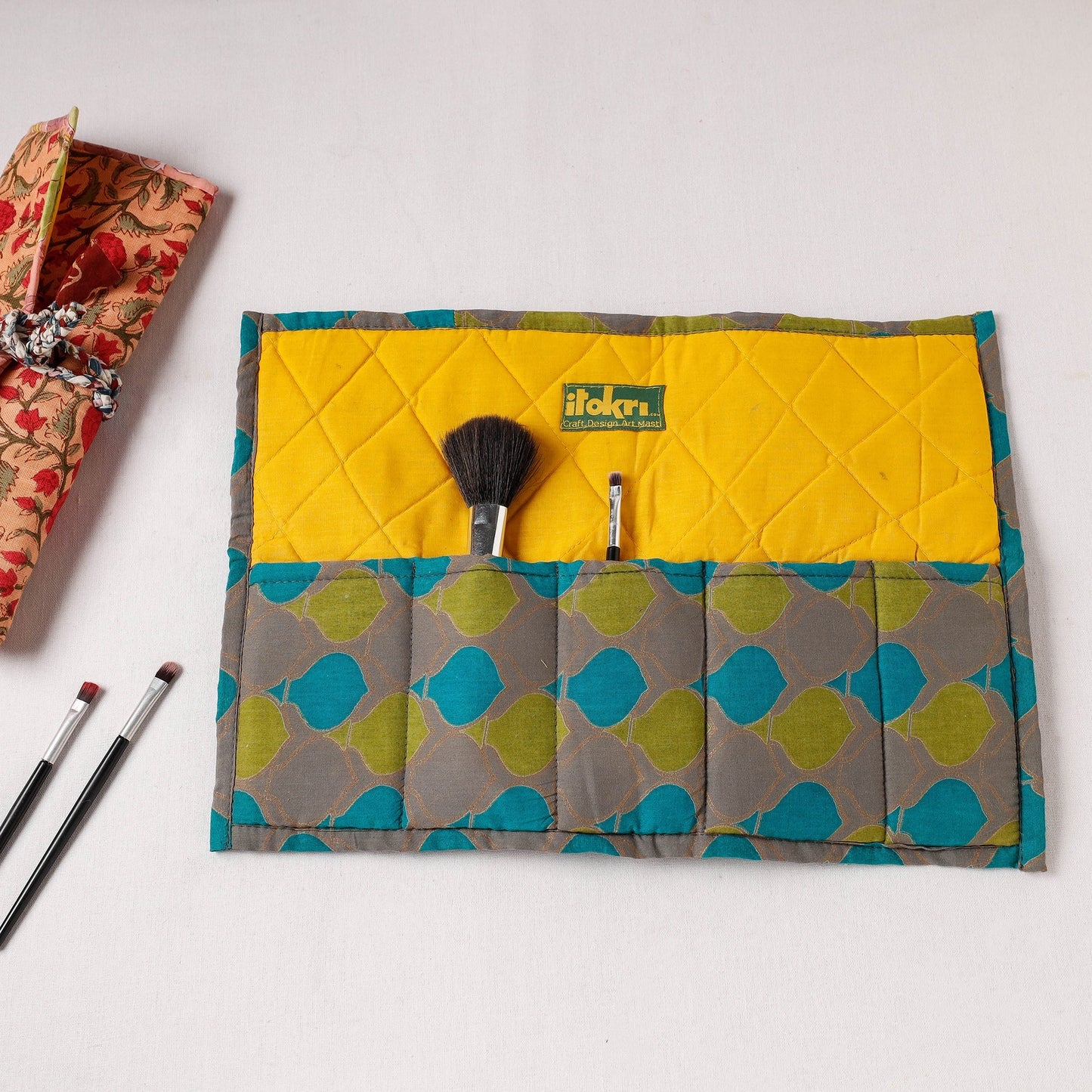 Multipurpose Segmented Storage Wrap PouchOnline
