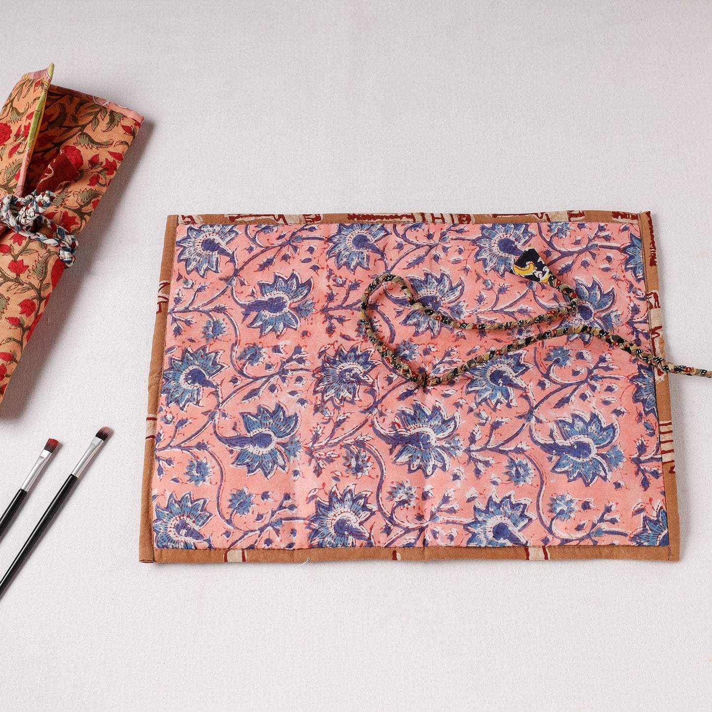 Multipurpose Segmented Storage Wrap PouchOnline
