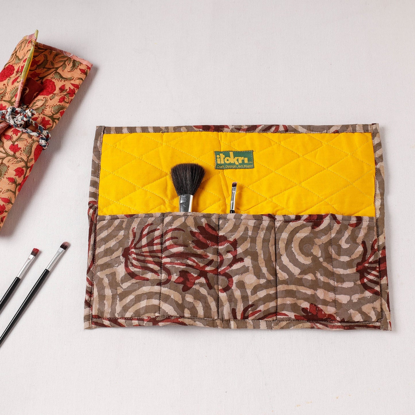 Multipurpose Segmented Storage Wrap PouchOnline