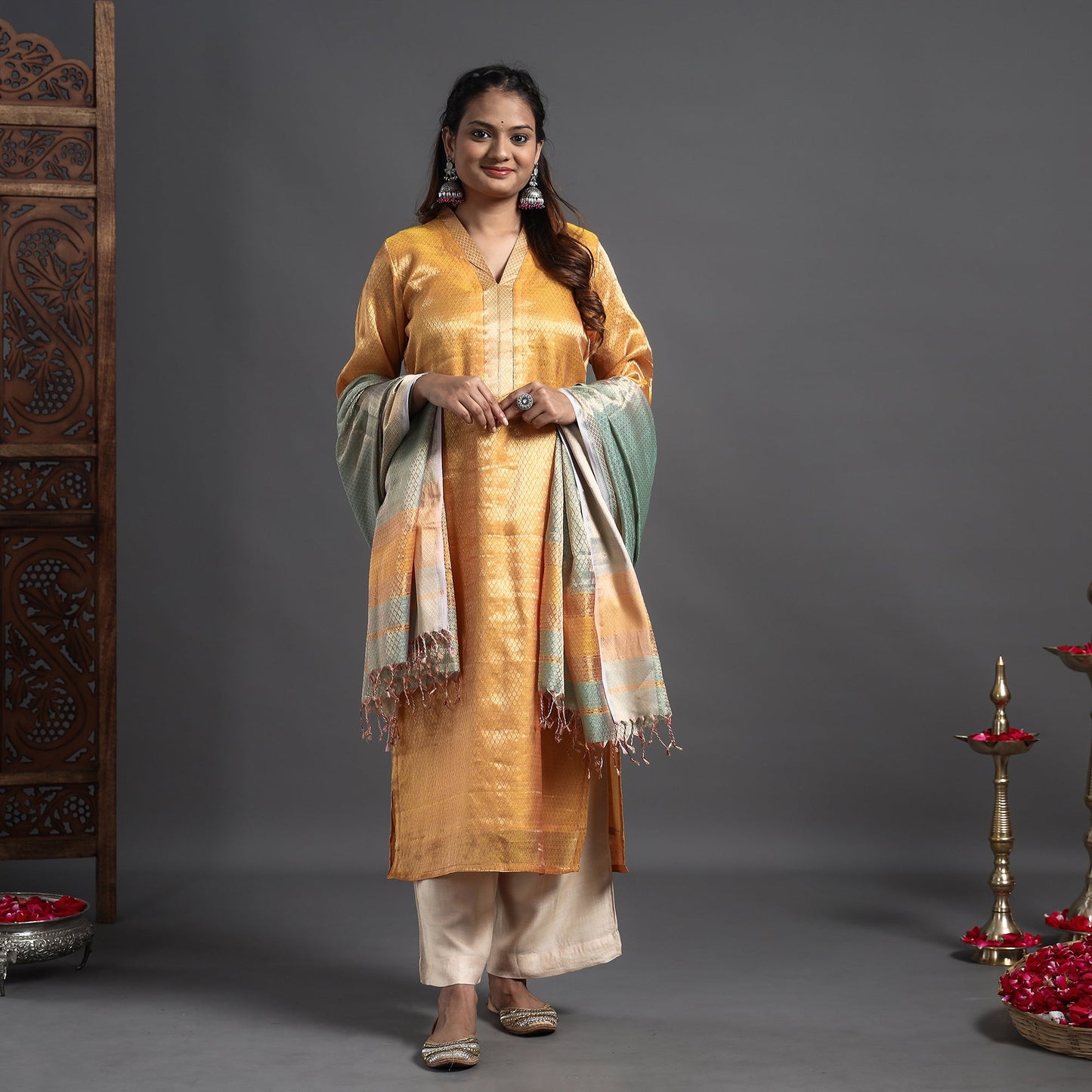 Traditional Maheshwari Tissue Zari Work Cotton Handloom Kurta with Dupatta Set