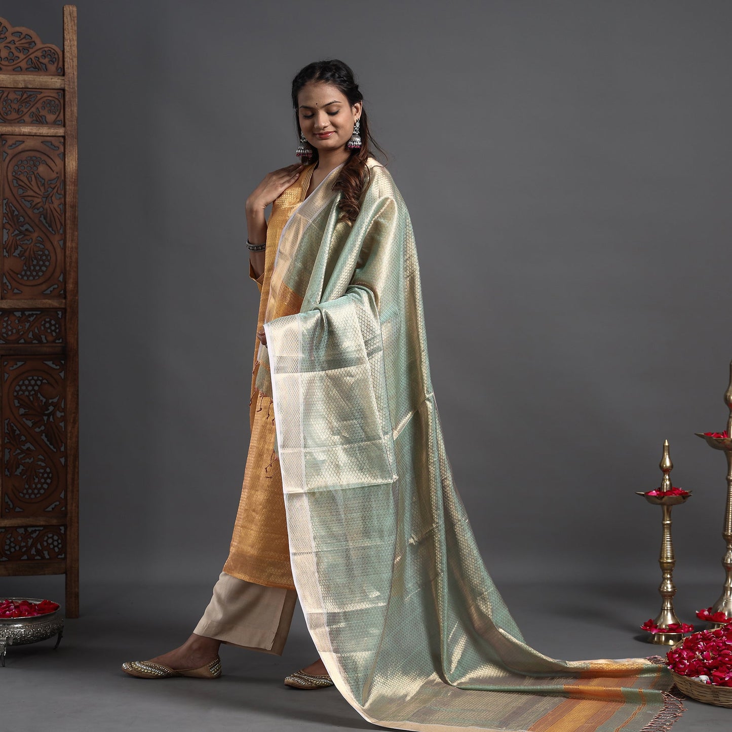 Traditional Maheshwari Tissue Zari Work Cotton Handloom Kurta with Dupatta Set