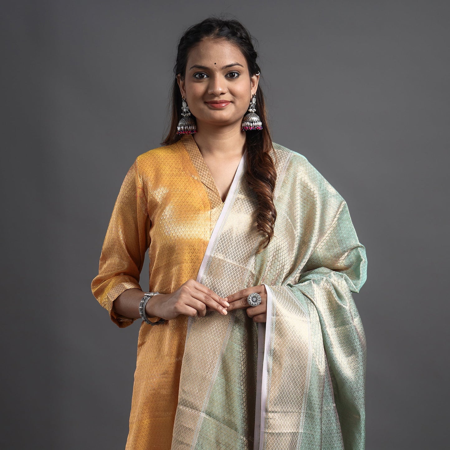 Traditional Maheshwari Tissue Zari Work Cotton Handloom Kurta with Dupatta Set