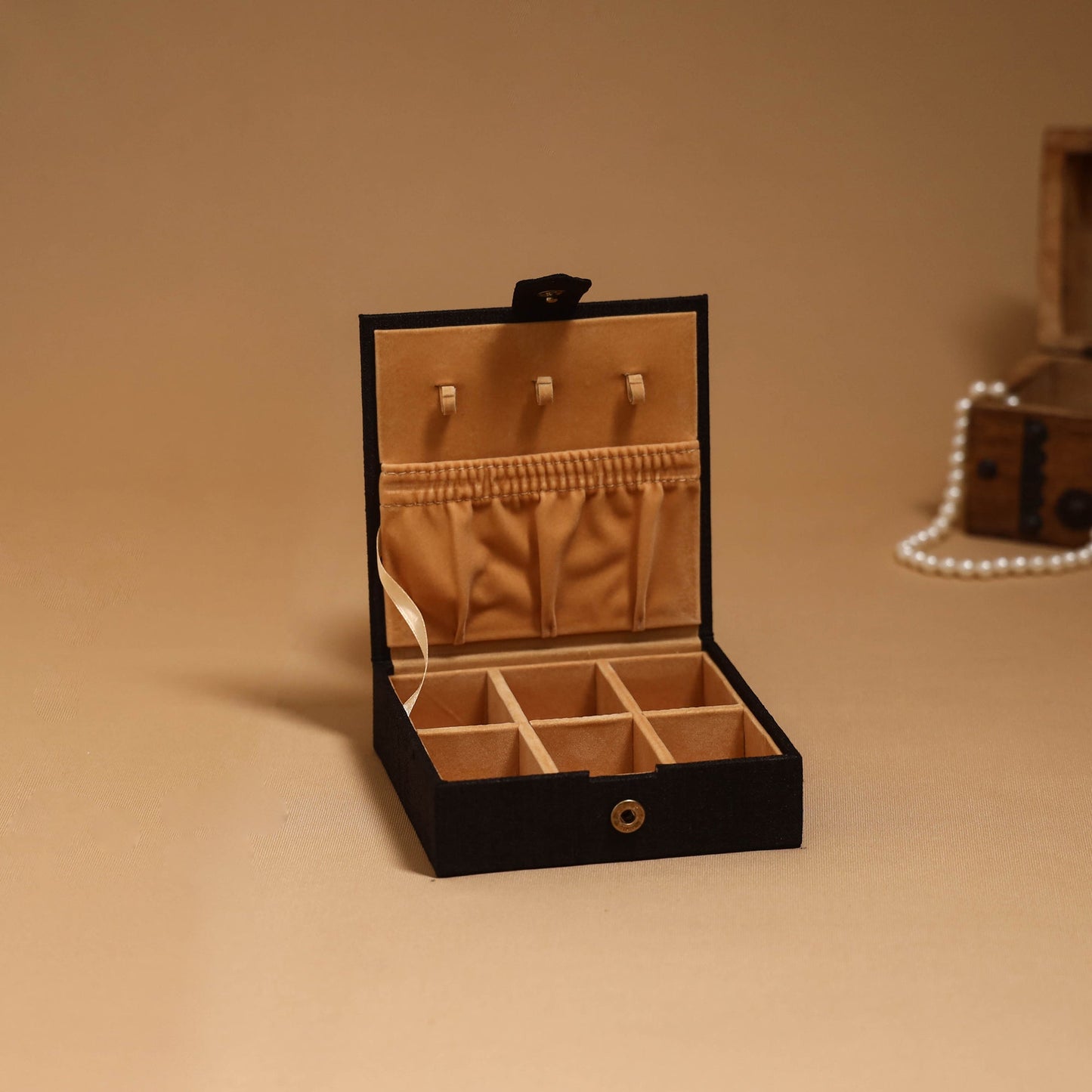 Natural dyed handpainted kalamkari jewellery box 05