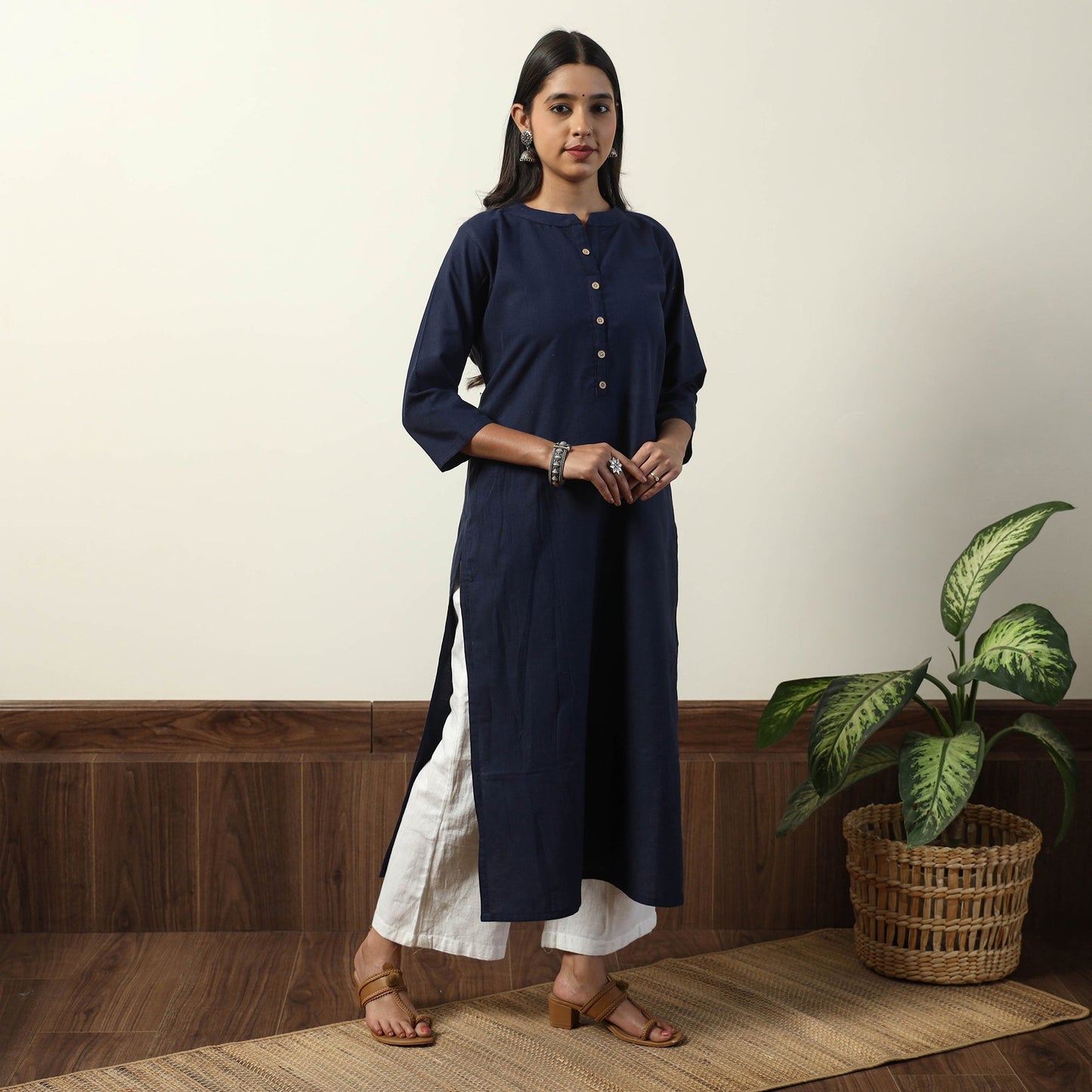 Buy Jhiri Handloom Cotton Straight Long Kurta Online l iTokri.com