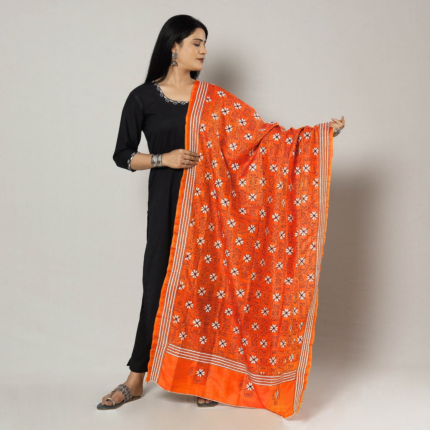 Bengal Kantha Embroidery Tussar Silk Handloom Dupatta