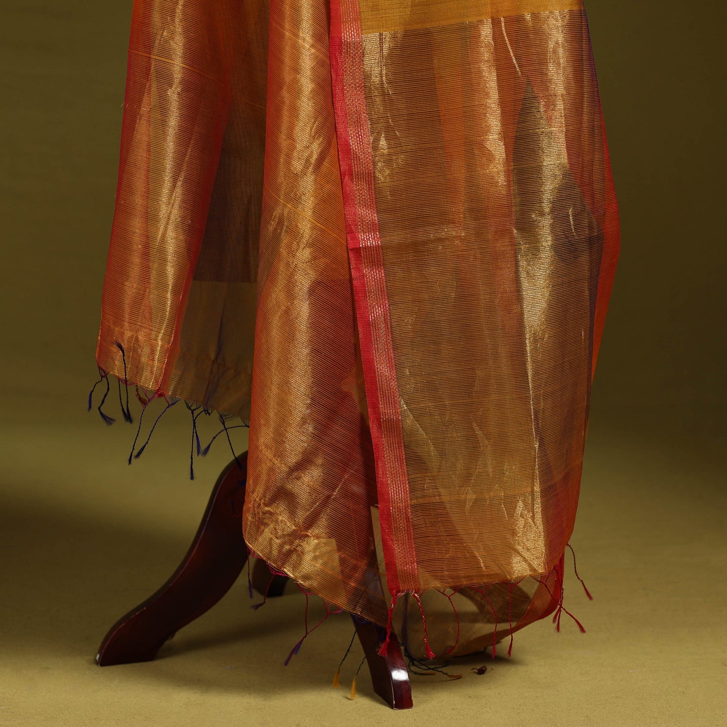 Handloom silk cotton maheshwari dupatta with zari border 16