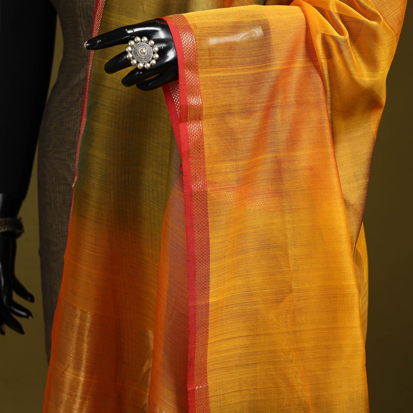 Handloom silk cotton maheshwari dupatta with zari border 16
