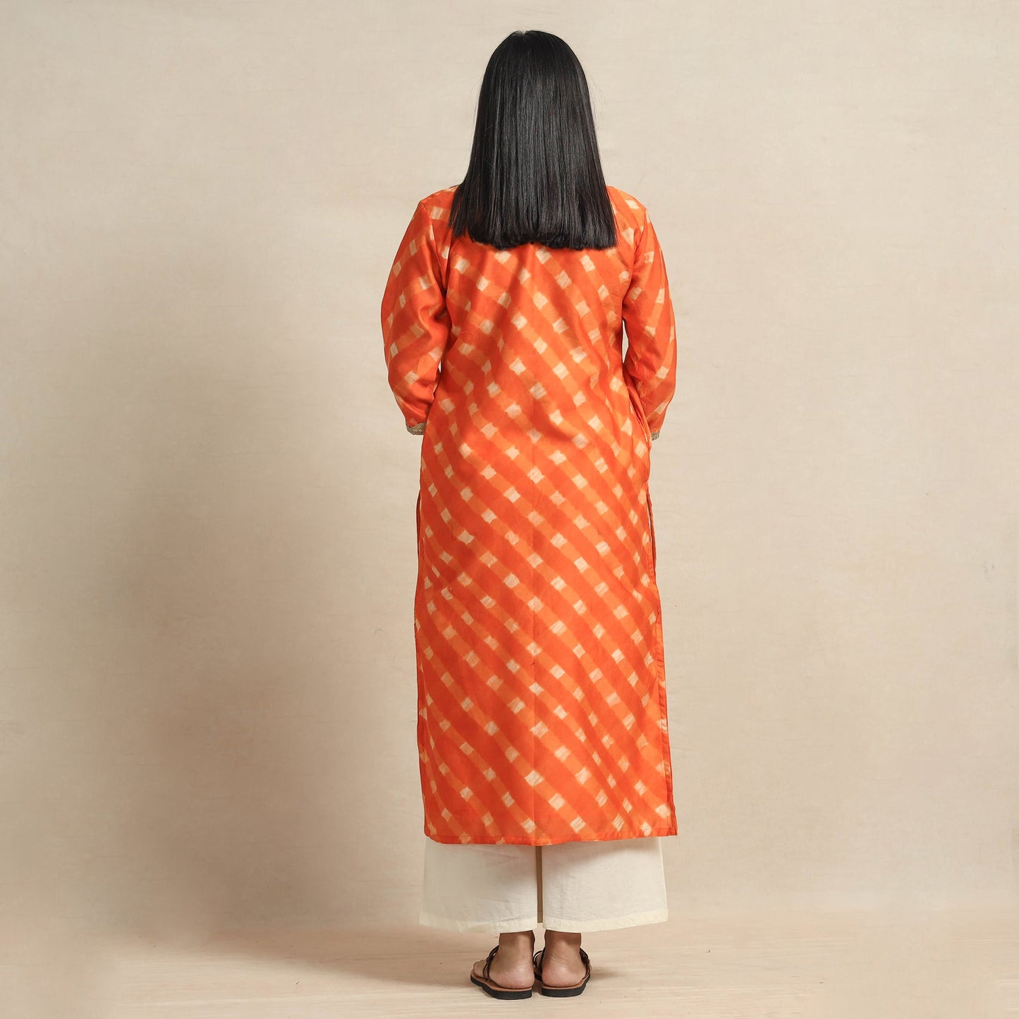 Leheriya Tie-Dye Chanderi Silk Kurta with Lace Work
