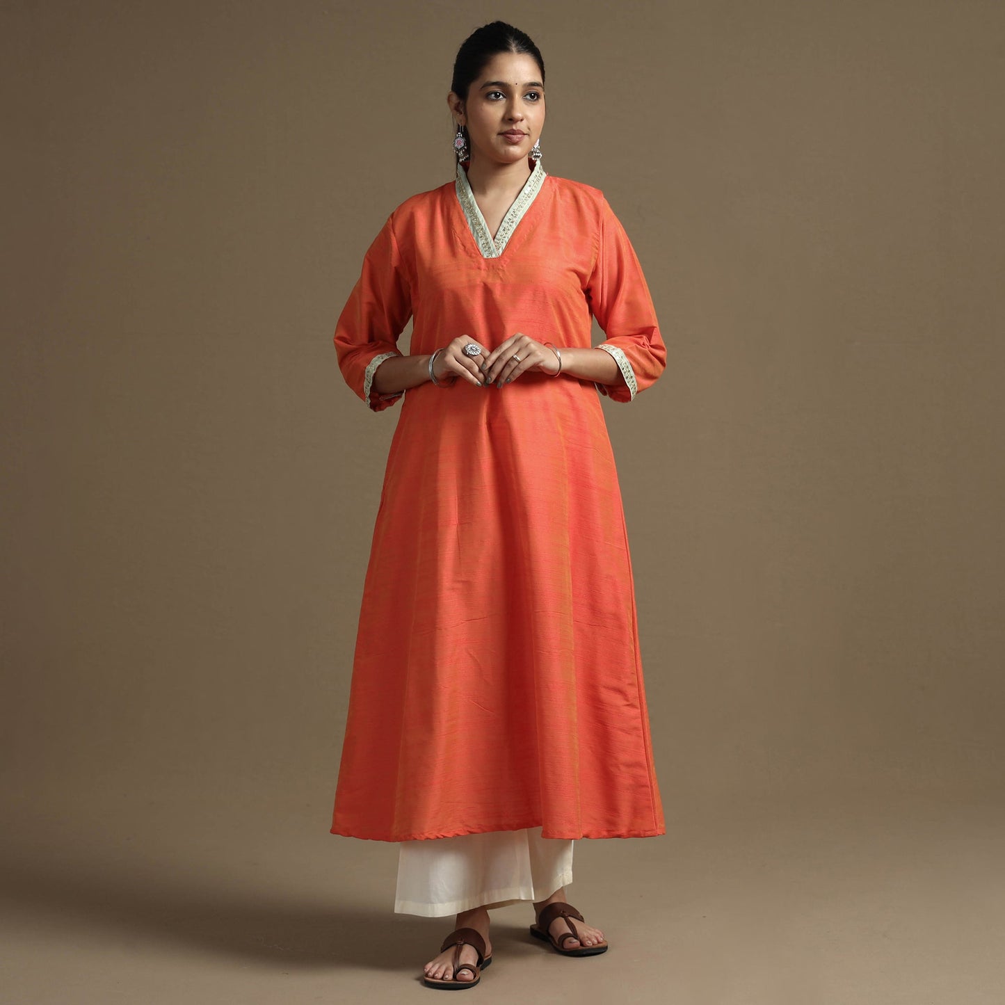 Buy Plain Solid Slub Silk Kurta with Beadwork Hand Embroidery Lace Online at iTokri.com