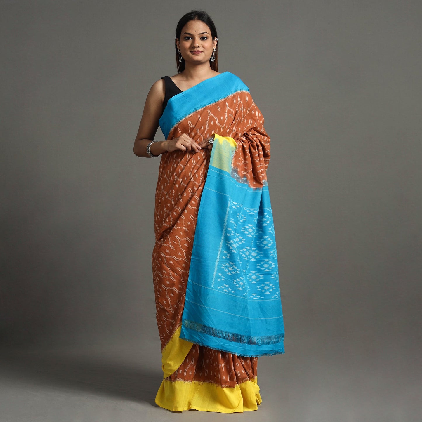 Pochampally Ikat Weave Handloom Cotton Saree Online at iTokri.com