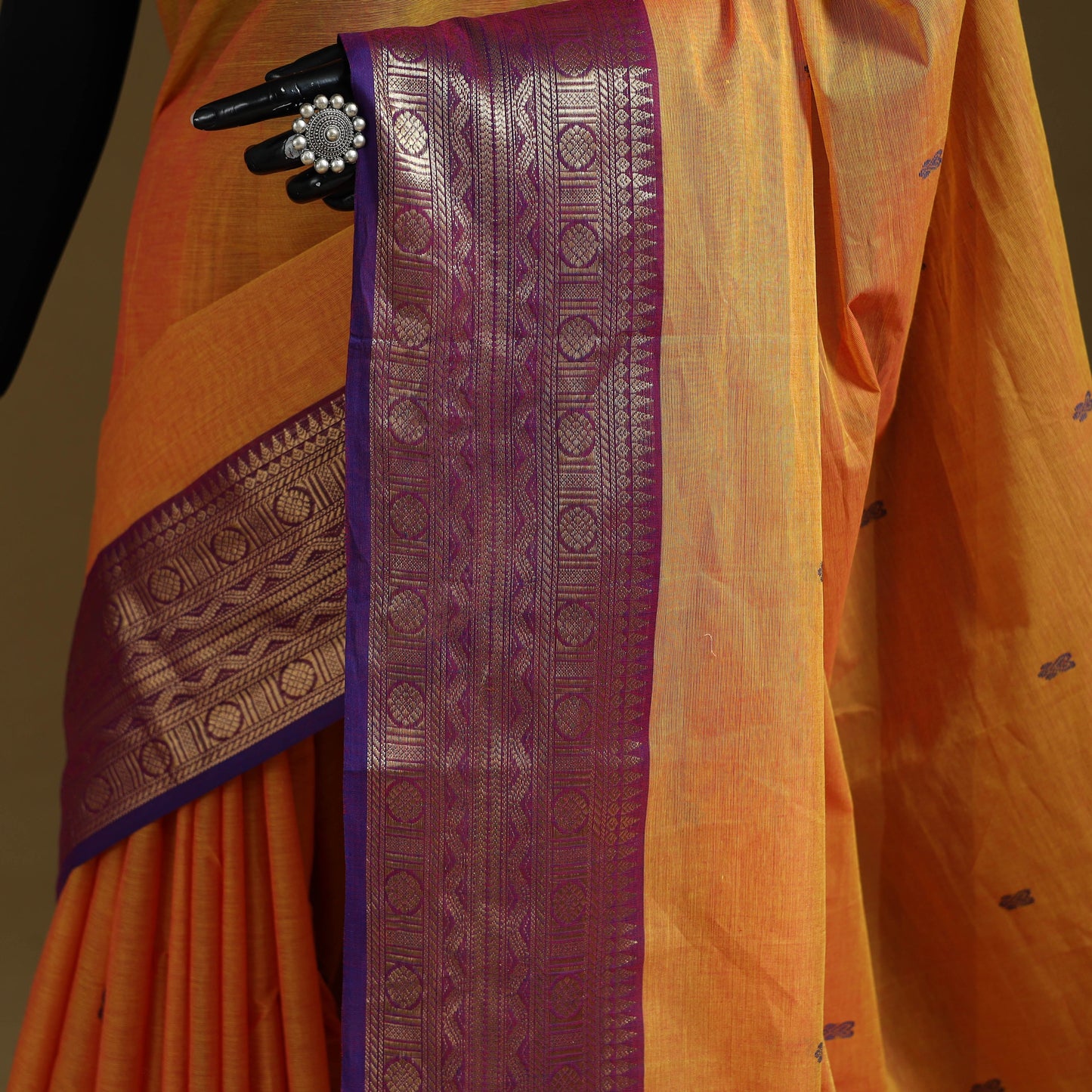 Thread buti cotton kanchipuram saree with border 31