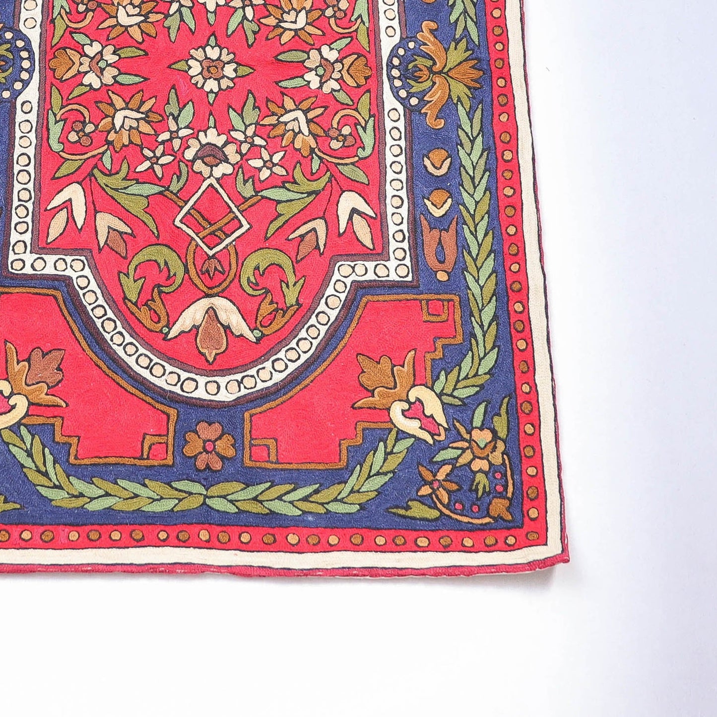 Original Chain Stitch Crewel Wool Thread Hand Embroidery Carpet